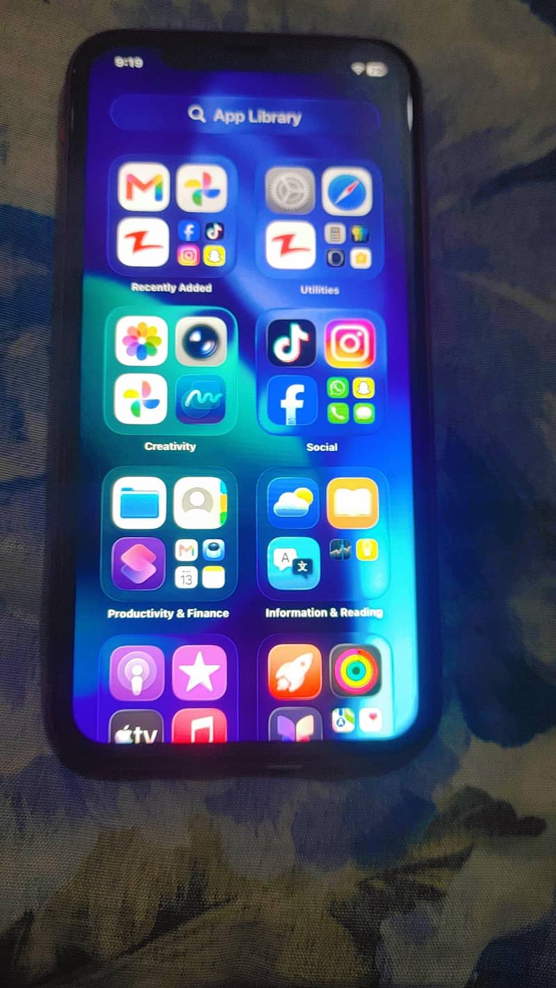Apple iPhone 11 4