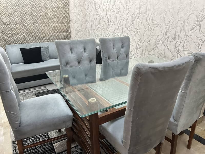 6 seater dining table 0