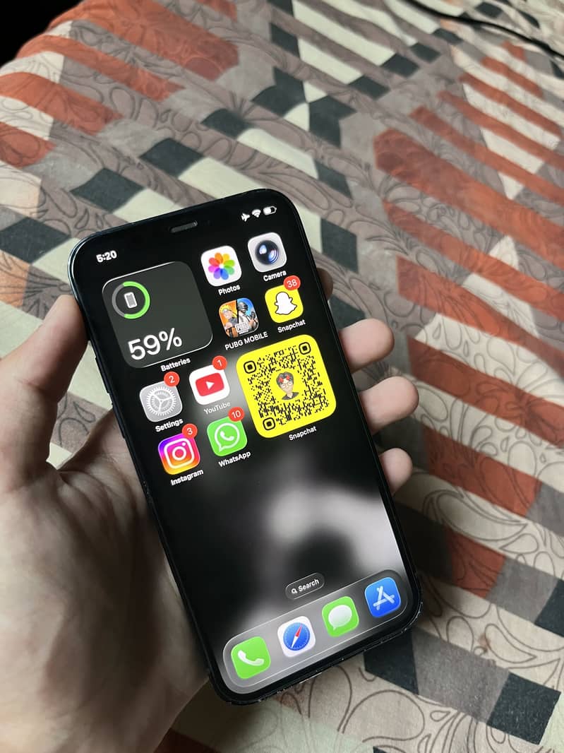 Apple iPhone 12 1