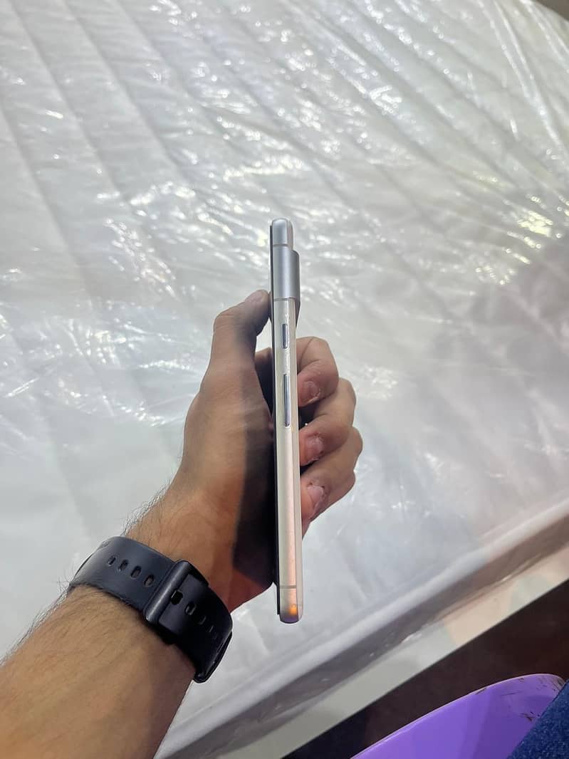 Google Pixel 7 3