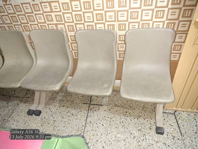 3 seats . 2 4 seats fix chair