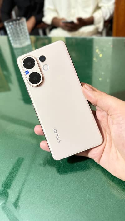 Vivo V60