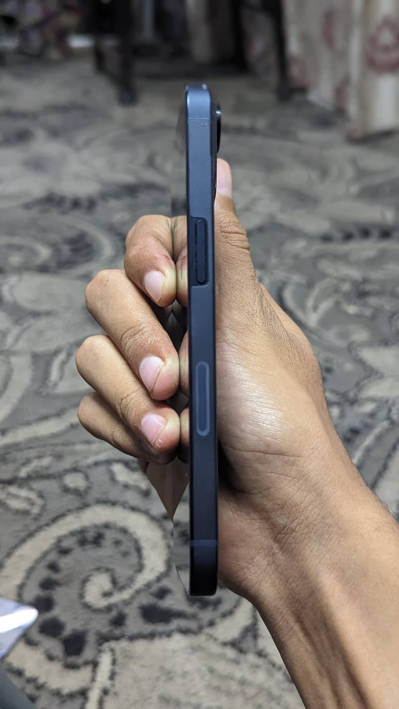 Apple iPhone 13 3