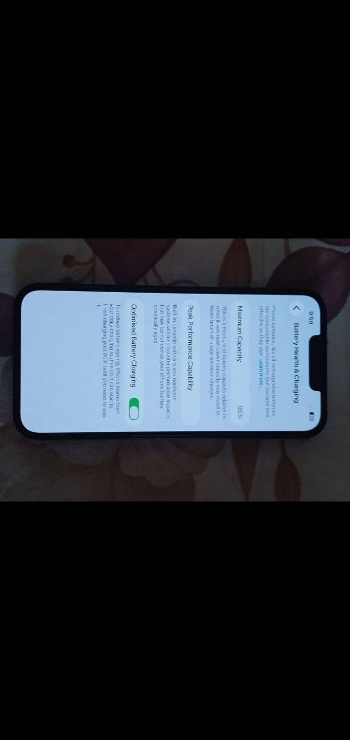 Apple iPhone 13 4