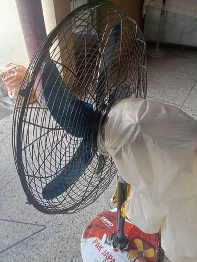 pedestal fan