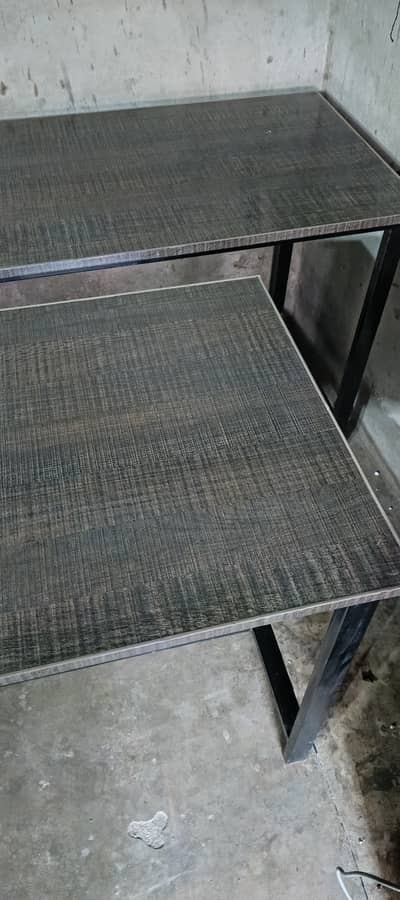 6*2 Feet Table For Sale