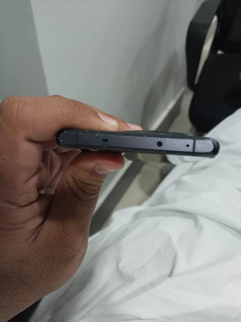 One Plus 12R 1