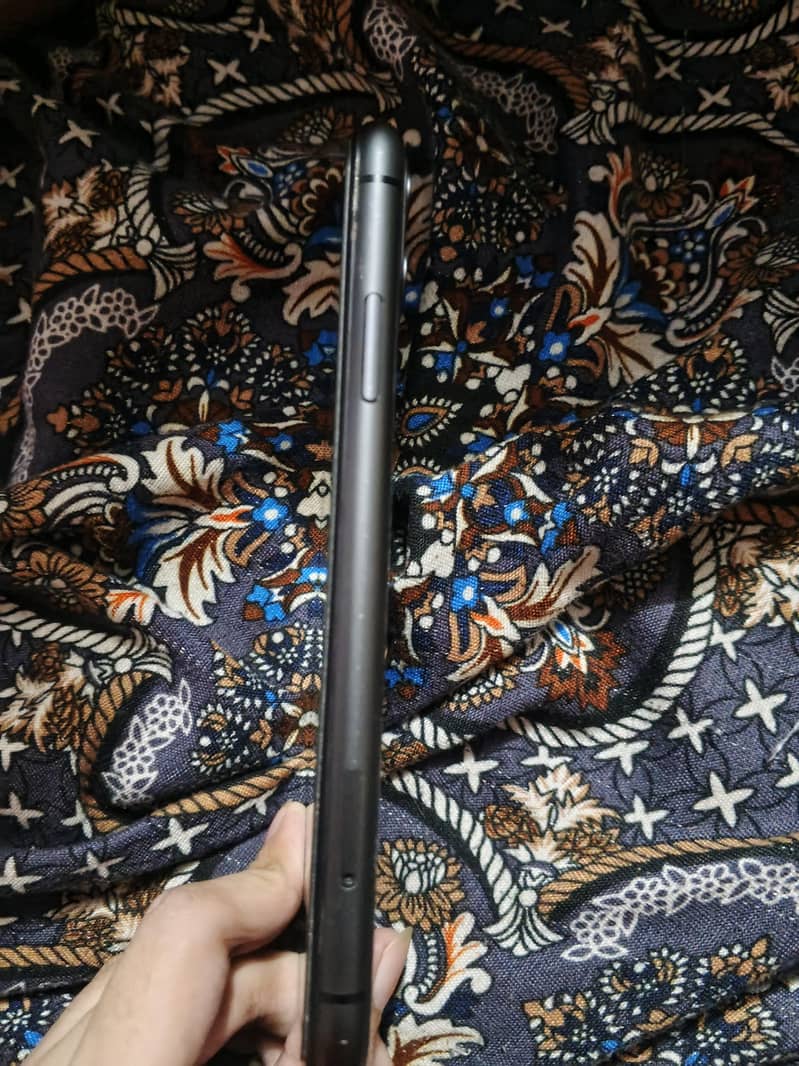Apple iPhone 11 2