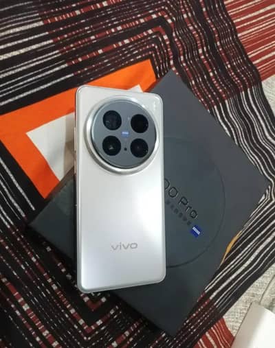 Vivo X200 Pro 12/512 Urgent Sale Conect What S App Number 0322=9904252