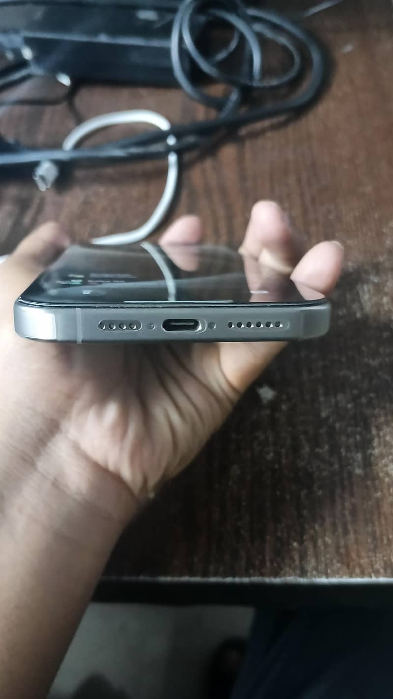 iphone 15 pro max 2