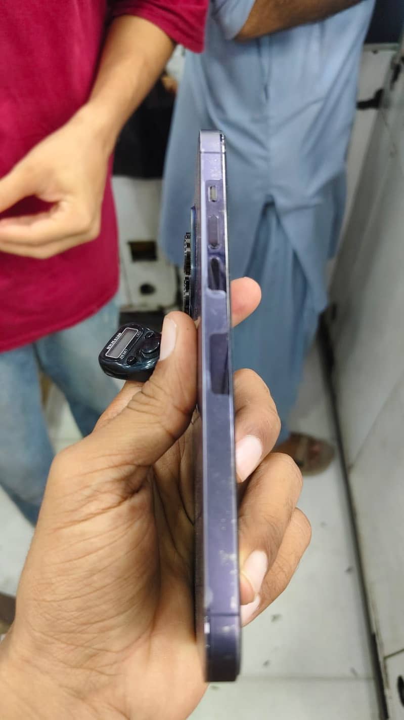 Apple iPhone 14 Pro Max 3