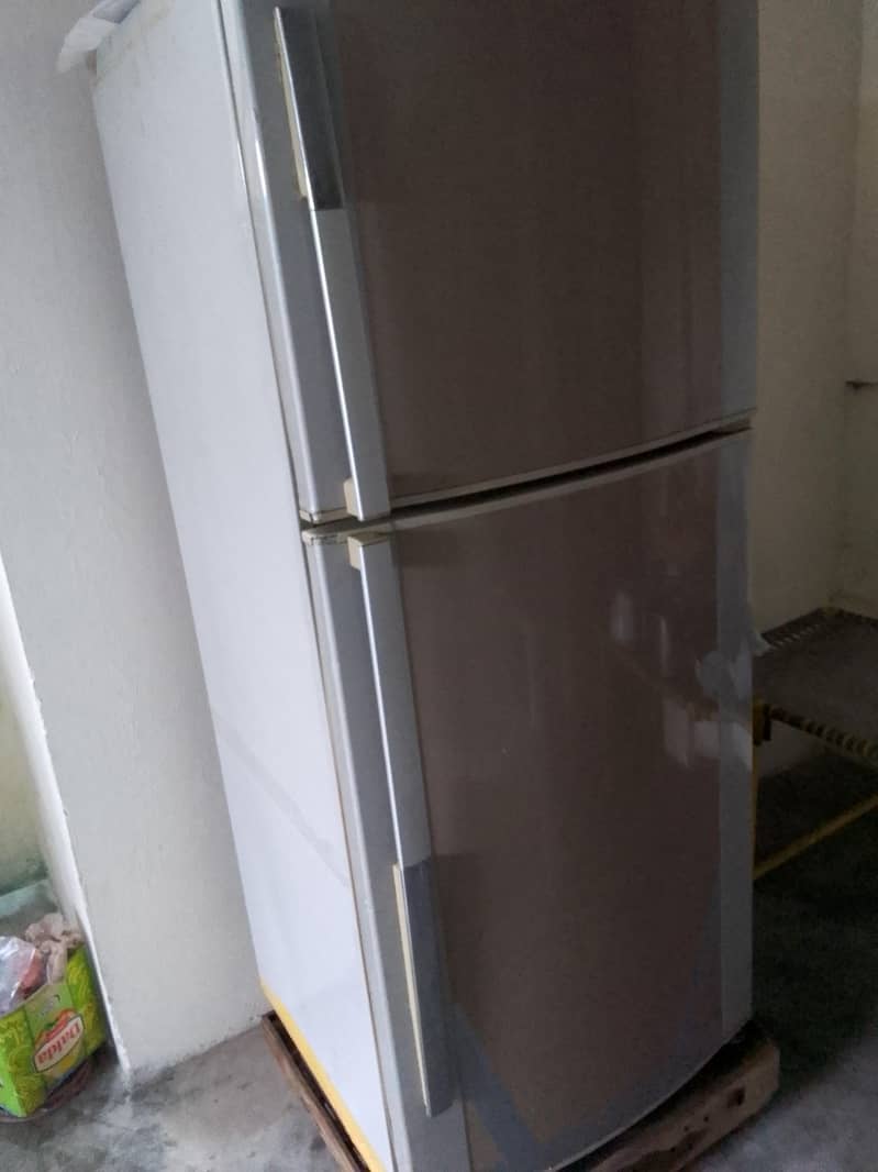 Dawlance Refrigerator 0