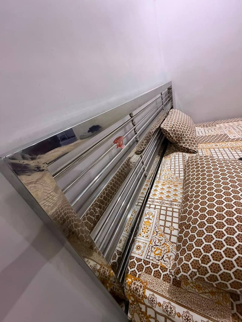 bed SS 0