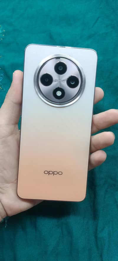 OPPO Reno12 F