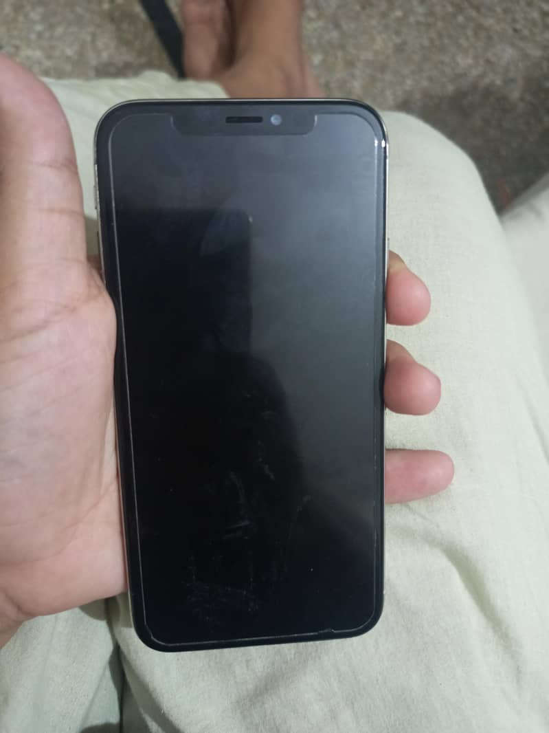 Apple iPhone X 4