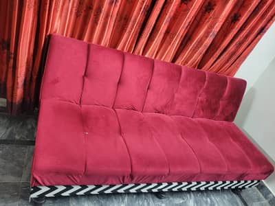 Elegant Sofa combed