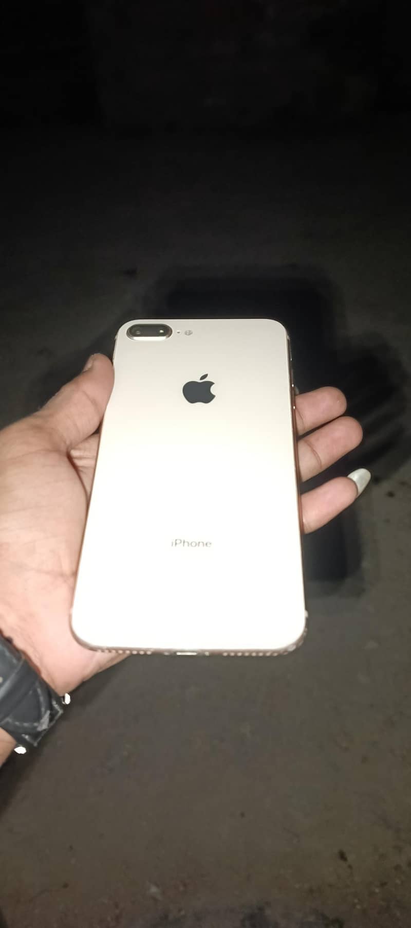 Apple iPhone 8 Plus 1