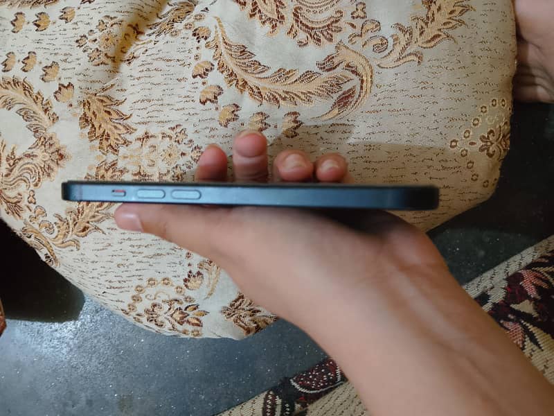Apple iPhone 15 2