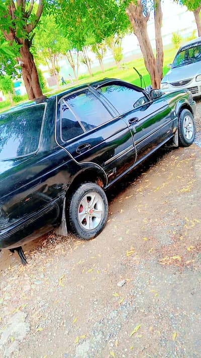 Nissan Sunny 1992