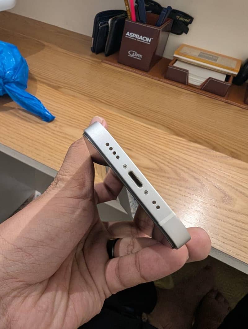Apple iPhone 12 mini 9