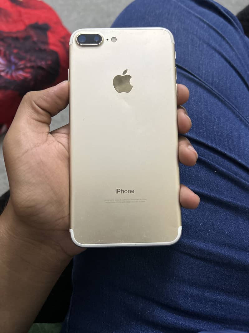 Apple iPhone 7 Plus 0