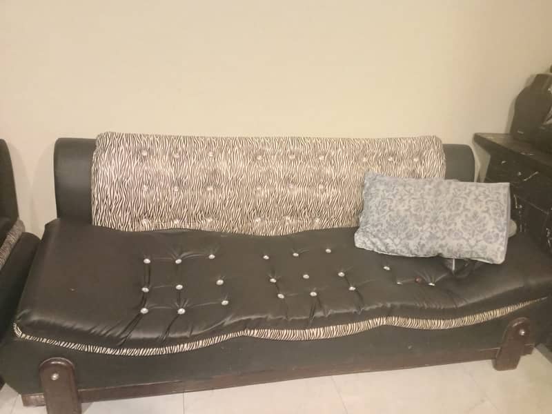 7  sitter sofa 2