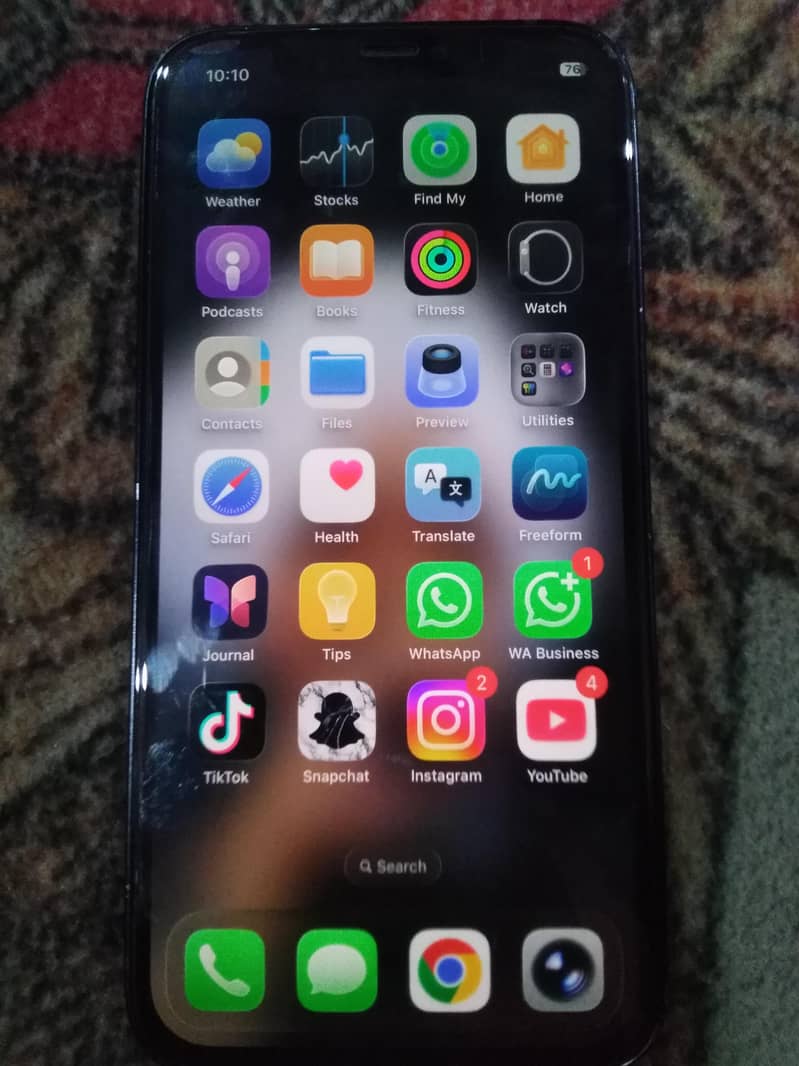 Apple iPhone 12 4