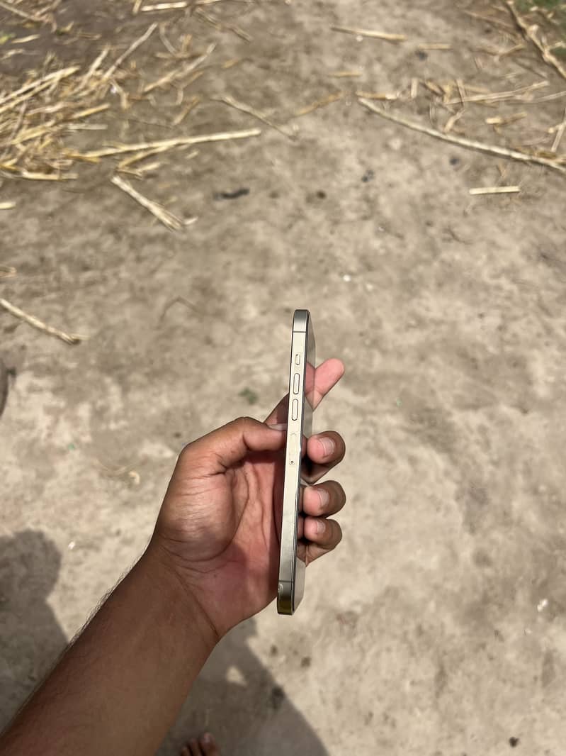 Iphone 13 pro max 4