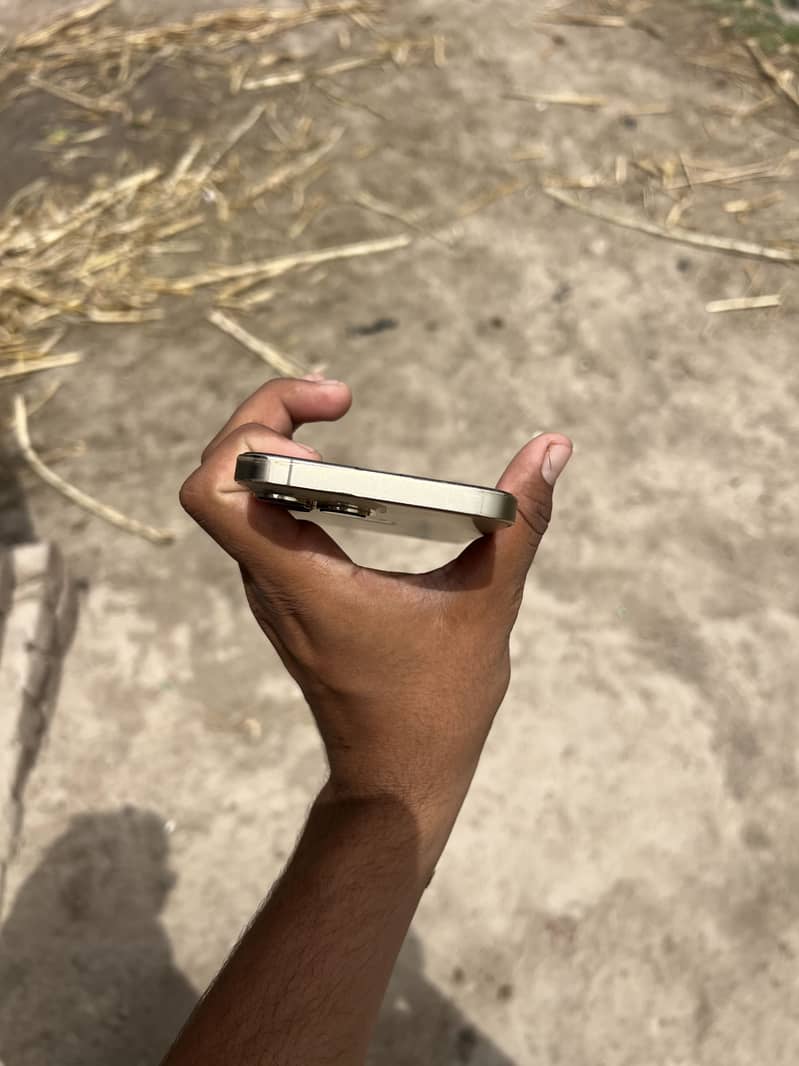Iphone 13 pro max 5