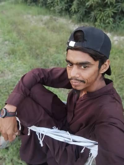 Mujhe Job Ki Sakht Zarorat Hai - Koi Bhi Kaam Ho Main Karunga