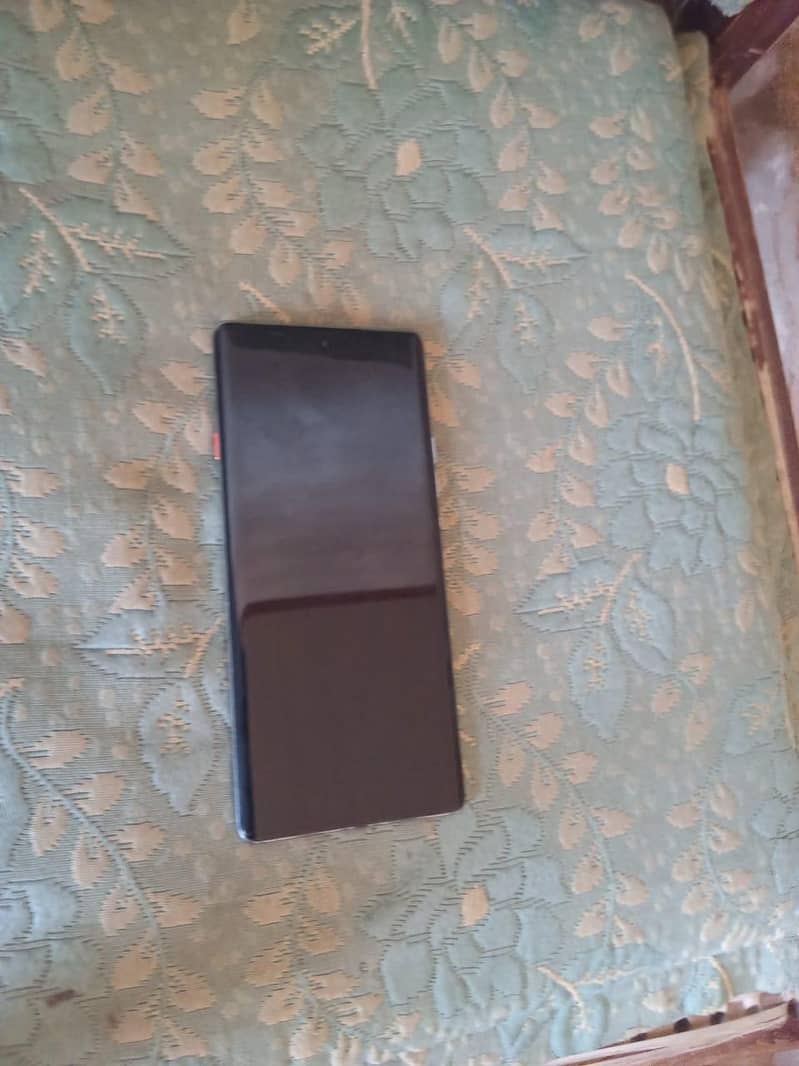 Tecno CAMON 40 Pro 1