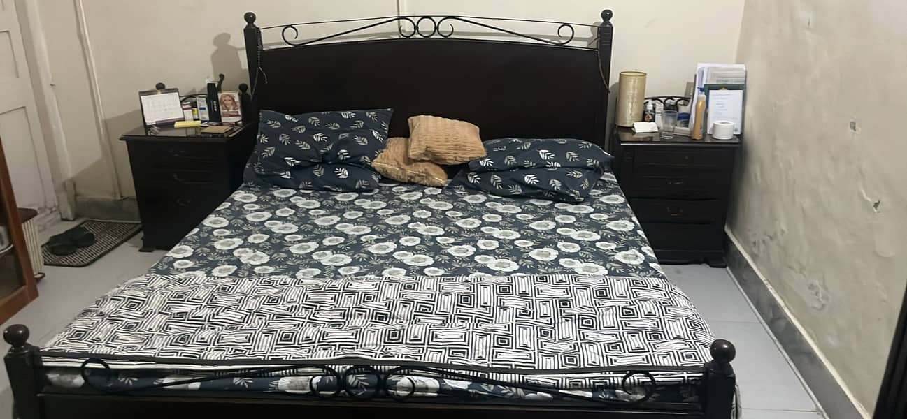 Double bed king size 4