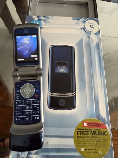 Motorola Moto Krzr K1 Flip phone Antique Keypad Phone for Sale