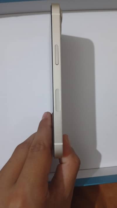 iPhone 13 256 GB true tone and face id active just iCloud lock