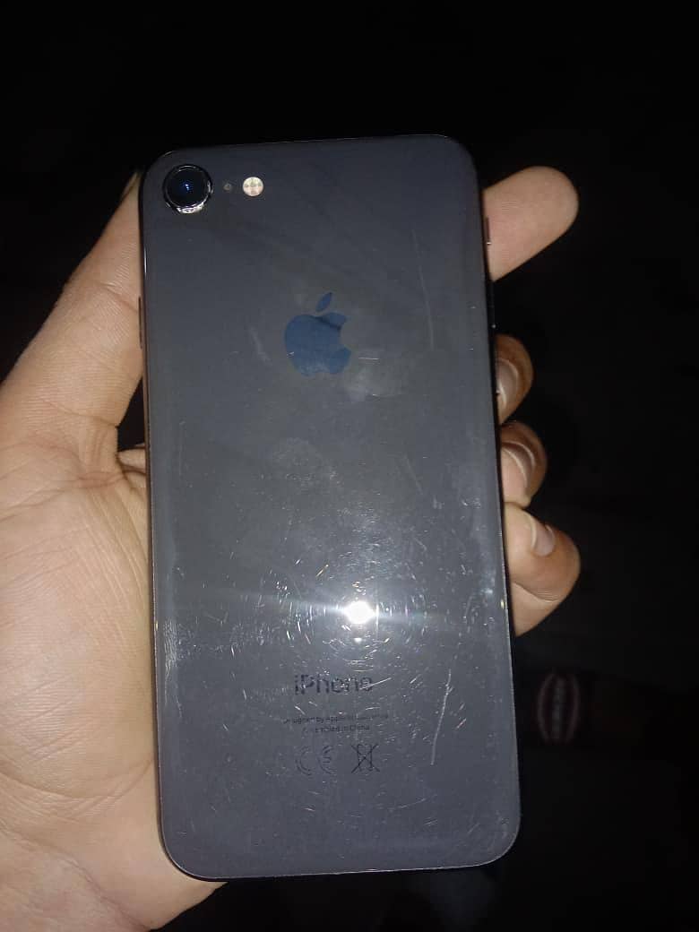 Apple iPhone 8 0