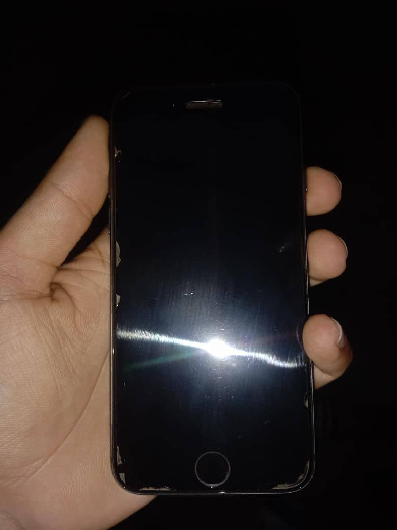 Apple iPhone 8 1