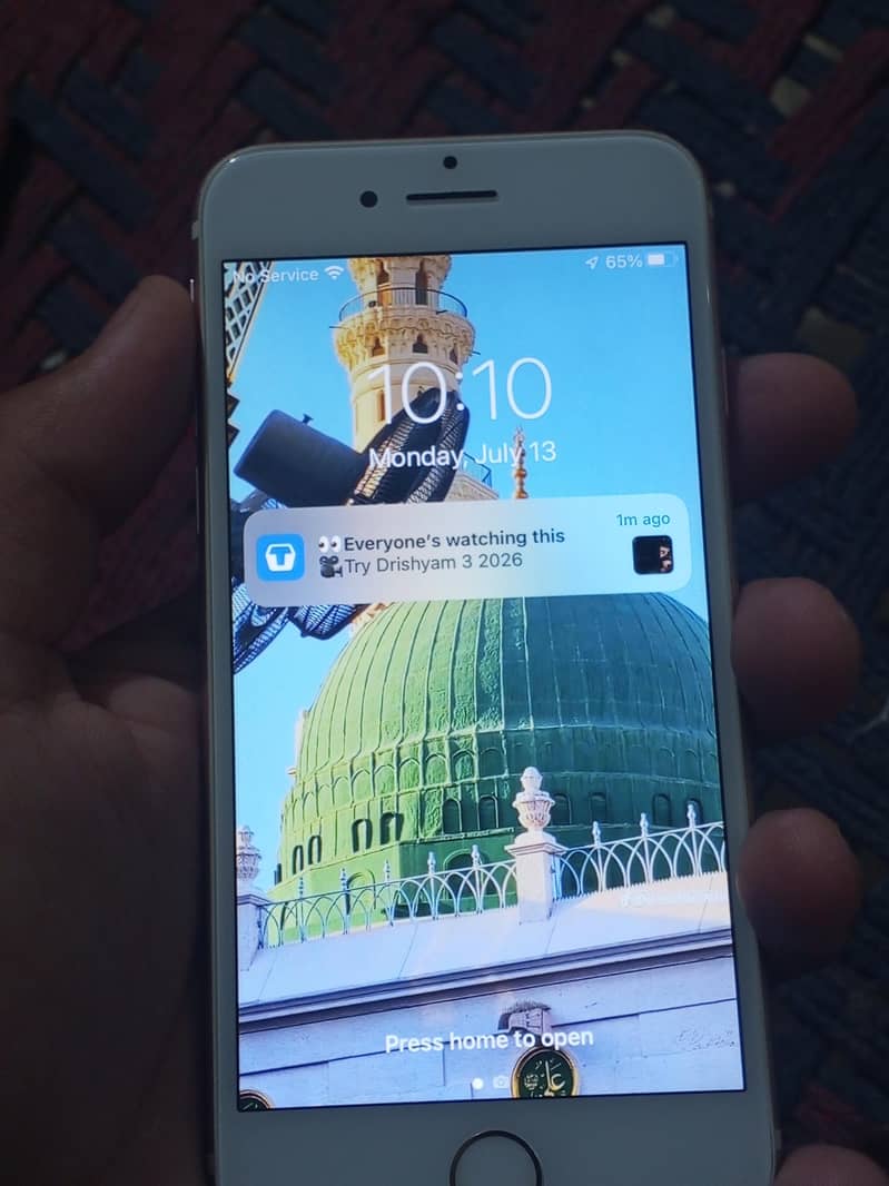 Apple iPhone 7 3