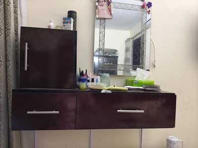 hanging dressing table