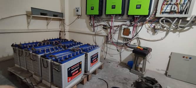 10 KW 3 phase hybrid Inverters.