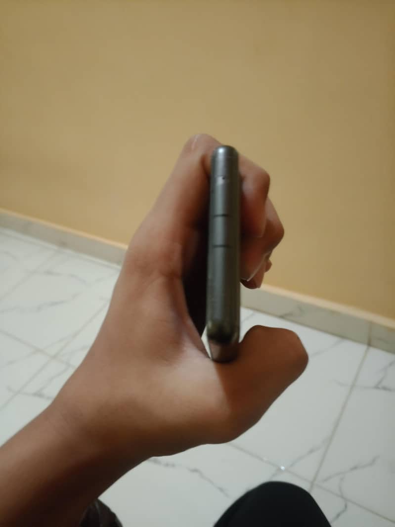 Google Pixel 7a 1