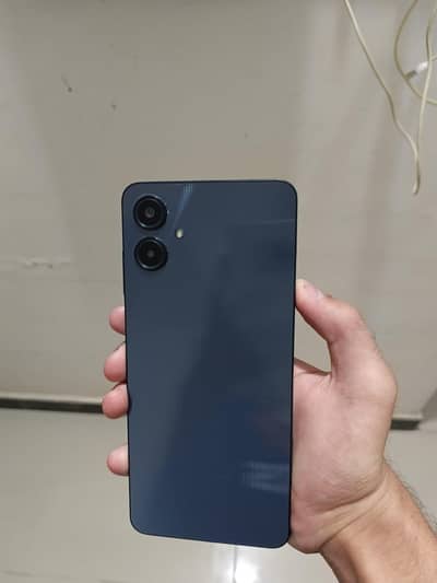 Samsung Mobile A06 4/64.