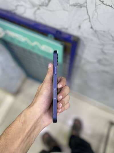 Apple iPhone 12 64gb jv