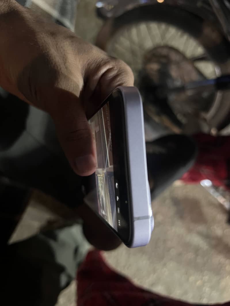Apple iPhone 14 5