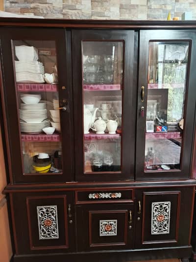Showcase for Sale Urgent