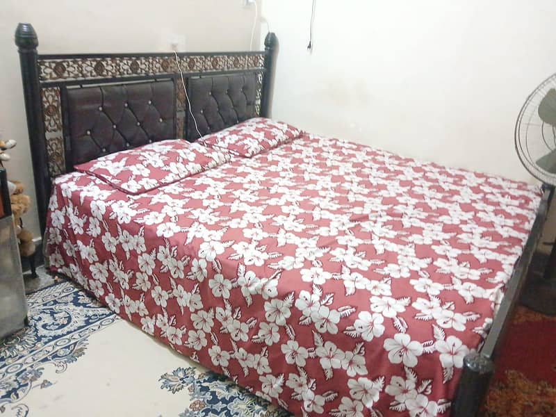 iron bed 1
