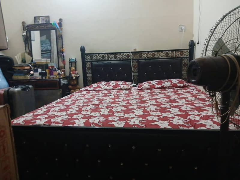 iron bed 3