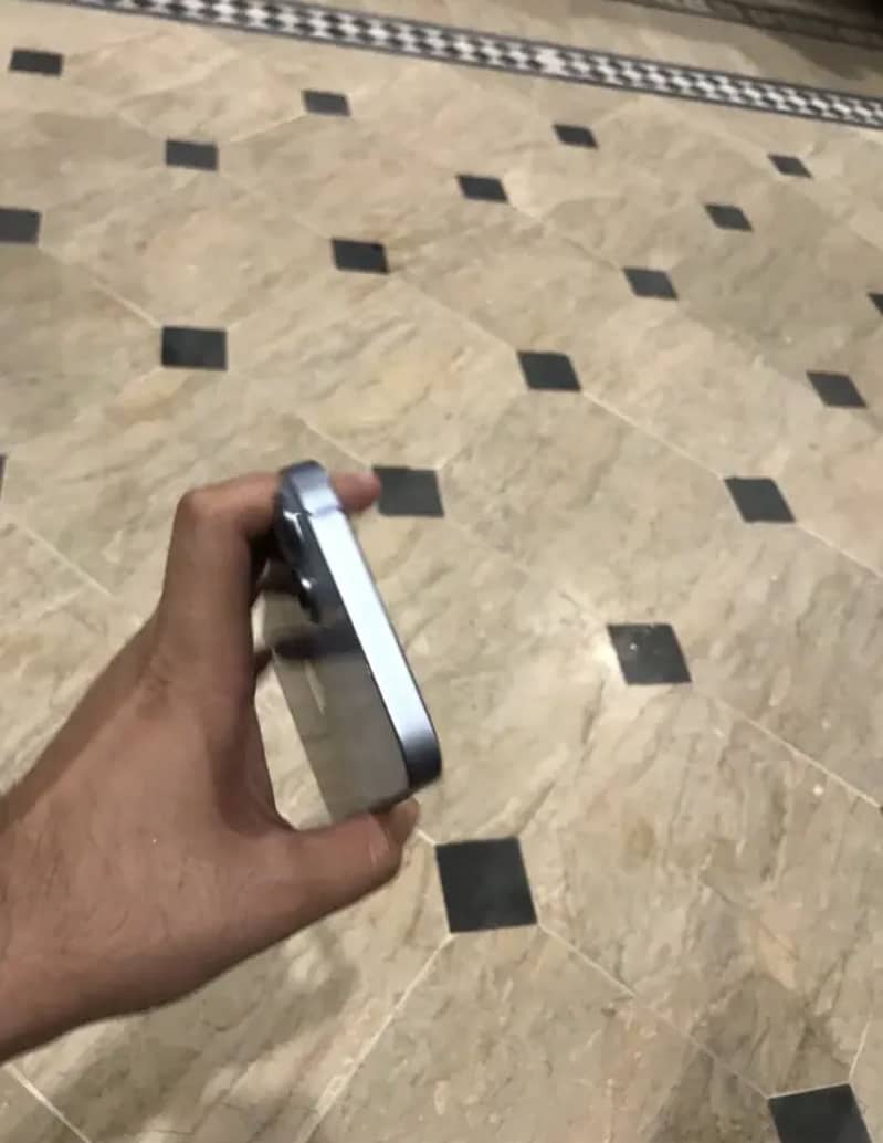 Apple iPhone 14 plus 1