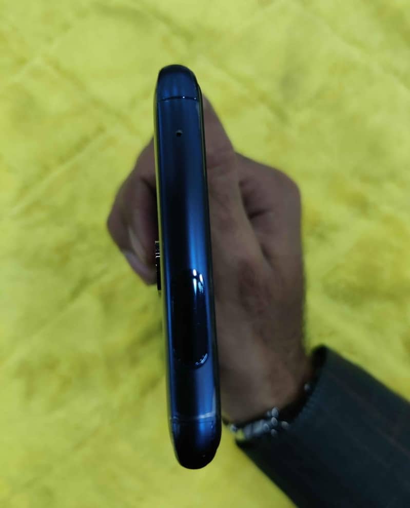 One Plus 7 Pro 3