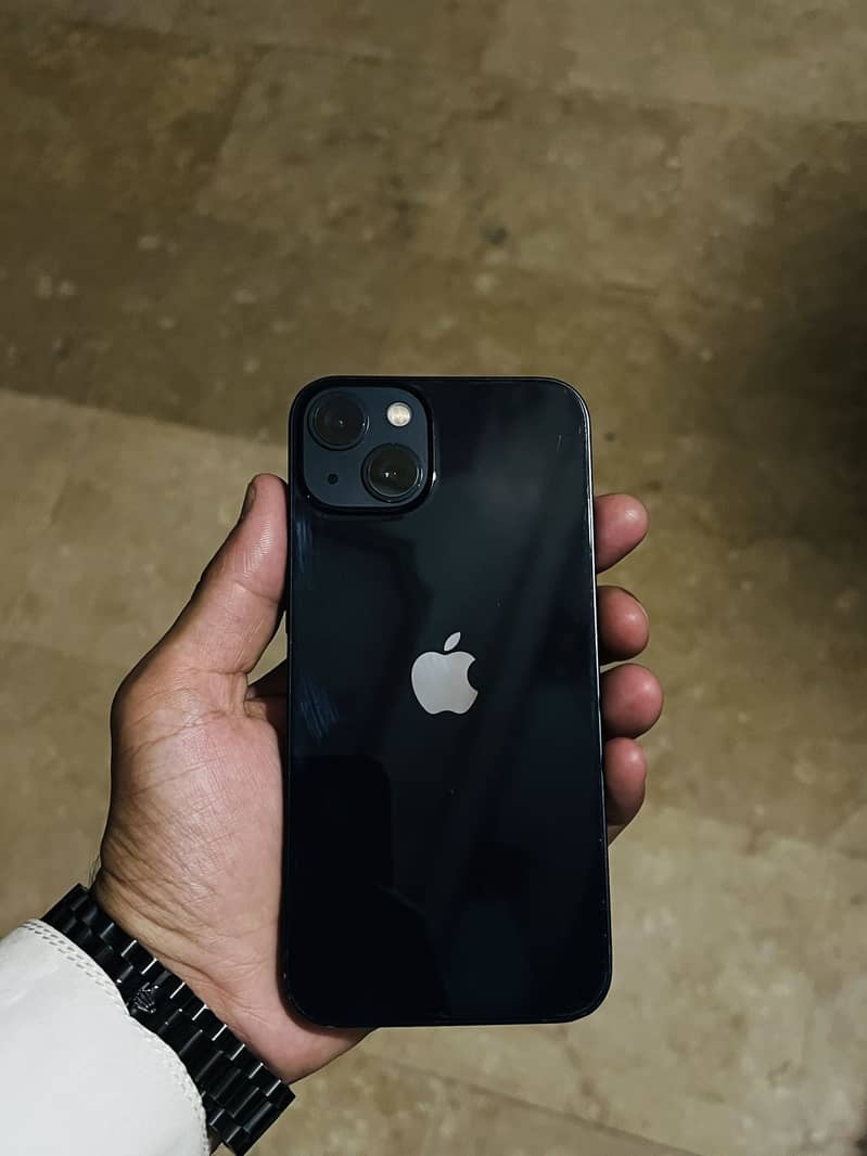 Apple iPhone 13 2
