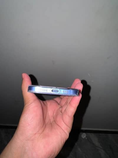 selling iphone